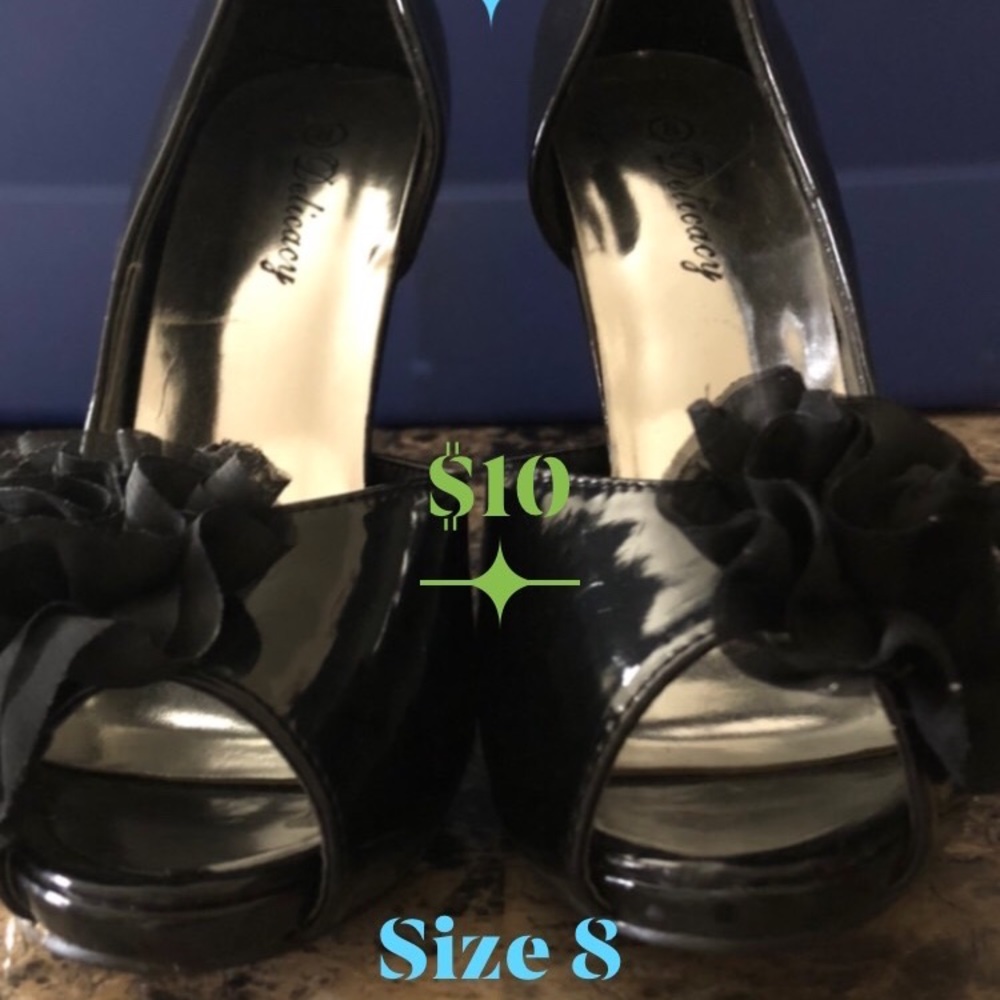 Women’s size 8 heels